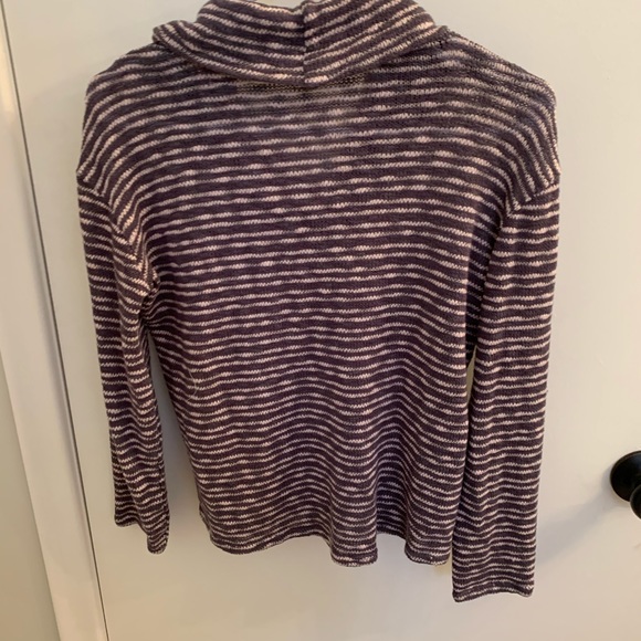 Cute turtleneck sweater - Picture 2 of 5